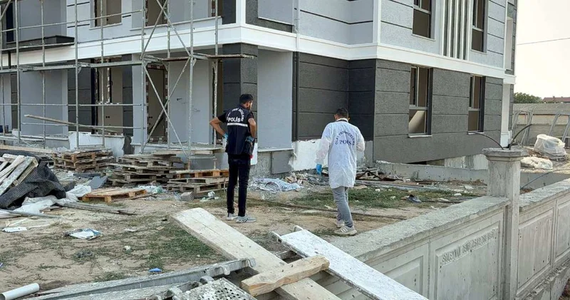 Bir inşaat işçisi yüksekten düşerek yaşamını yitirdi