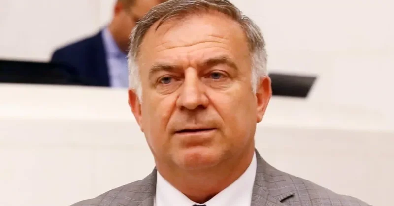Kayyumla gelen CHP’li Gökhan Zeybek şimdi kayyuma karşı