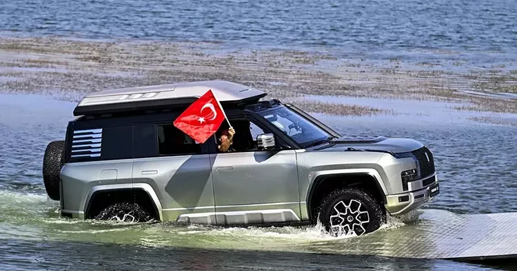 BYD nin yeni aracı sudan çıktı! Avrupa da ilk kez Türkiye de...