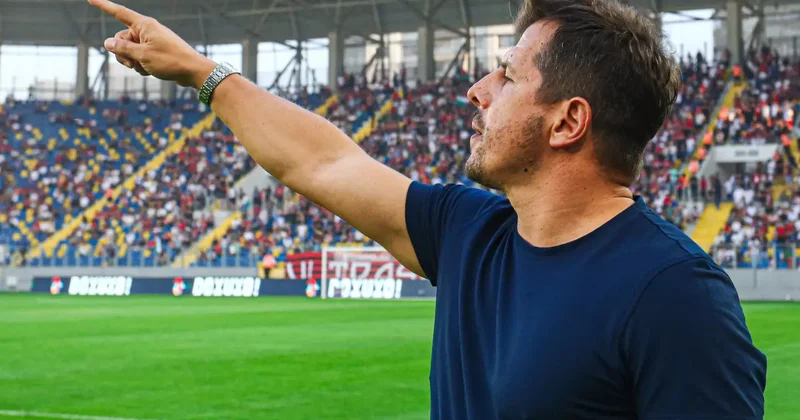 Emre Belözoğlu, İstanbul ekibinin orta sahasını istedi: Anlaşma yakın