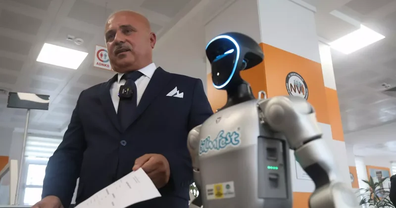 Samsun da insansı robota temsili kimlik belgesi verildi!