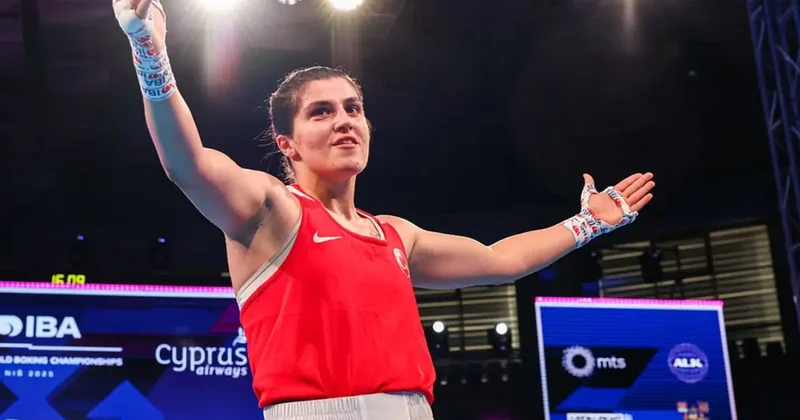 Busenaz Sürmeneli ve Elif Güneri den erken veda