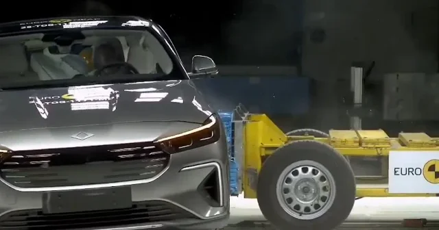 Togg için güvenli değil diyenlere en güzel cevap Euro NCAP ten geldi: En prestijli güvenlik test programından 5 yıldızlı başarı VİDEO İZLE