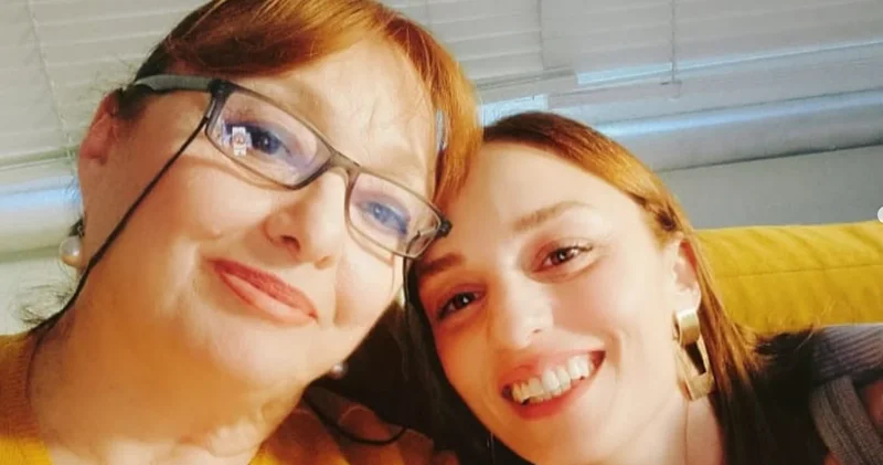 Nilperi Şahinkaya dan Beni affedin dayanamıyorum notu! Paylaşıp sildi, hayranları endişelendi