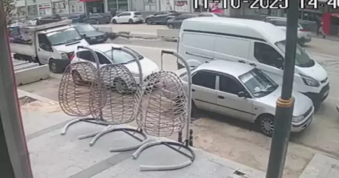 Yer: Karabük! Yoldan karşıya geçen yayaya otomobil çarptı
