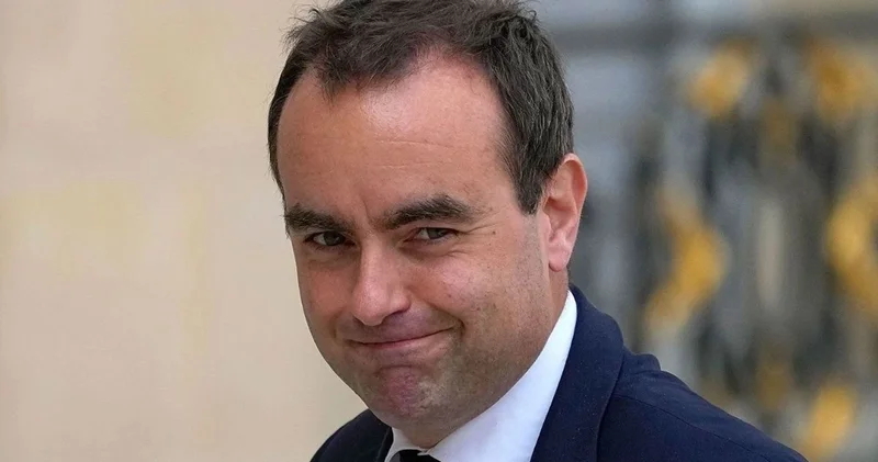 Macron, istifa eden Lecornu yu yeniden başbakan olarak atadı
