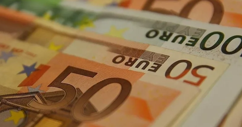 Emeklilere 250 Euro ikramiye