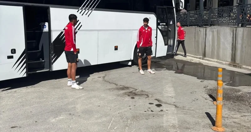 Adanaspor futbolcuları hesabı ödeyemeyince lokantada rehin kaldı! Sözcü Gazetesi