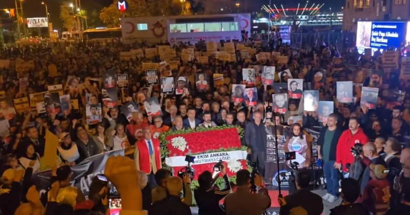 Gar Katliamı nın 10. yılında hayatını kaybedenler İstanbul da anıldı