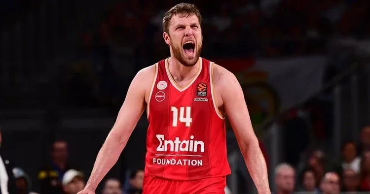 Euroleague de 3. haftanın MVP si Sasha Vezenkov oldu