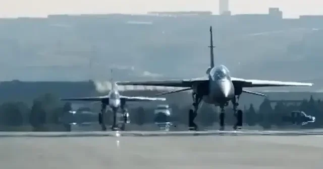 Türkiye nin ilk milli jet eğitim uçağı HÜRJET 300’üncü test uçuşunu başarıyla tamamladı VİDEO İZLE
