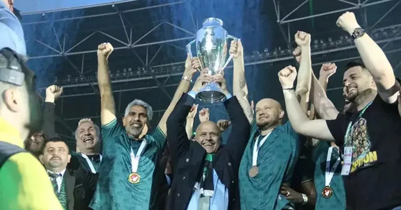 Takımdan ayrılacağını açıklamıştı, resmileşti! Şampiyon hoca veda etti