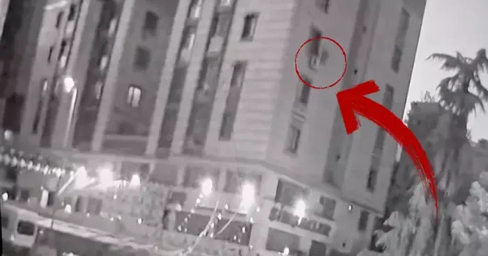 Yer: İstanbul! Dairede bir anda paniğe kapıldı, 7 nci kattan aşağıya atladı