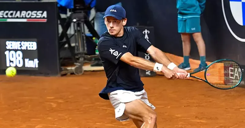 Back to back mid game dramas finds Alex de Minaur in Rome!