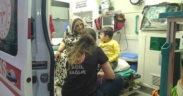 Gölcük te apartmanda çıkan yangında anne ve oğlu dumandan etkilendi Kocaeli Haberleri