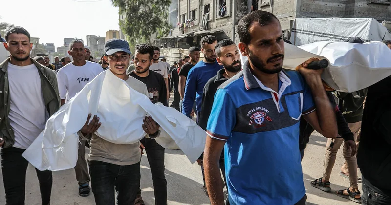 İsrail Gazze’de bir okul ve camiyi vurdu: En az 16 can kaybı