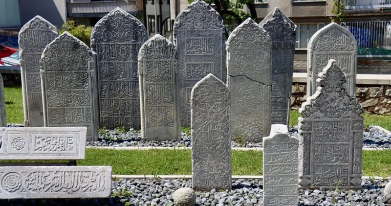 Fatih Sultan Mehmet in ressamının mezar taşı Bursa da korunuyor