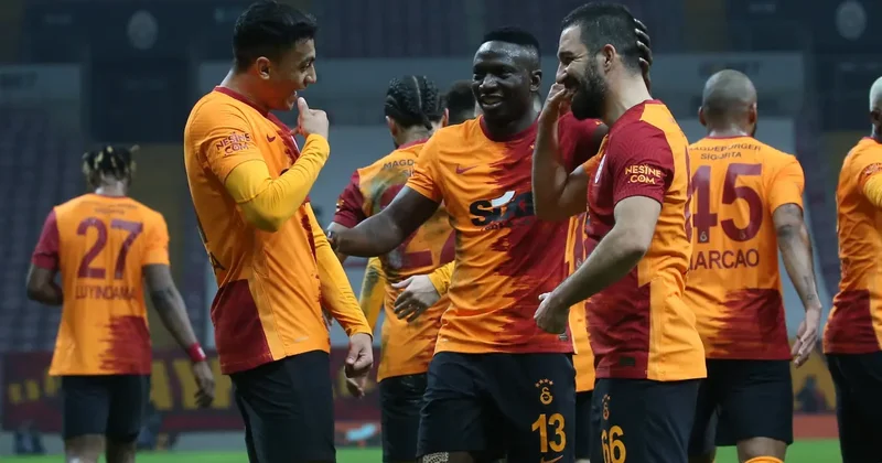 Galatasaray ın eski yıldızı: Süper Lig e döndüğüm için çok mutluyum
