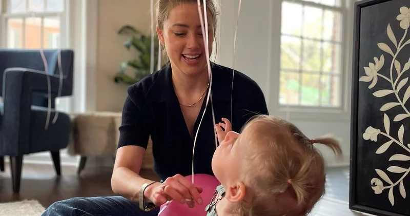Amber Heard iki bebek dünyaya getirdiğini açıkladı: Üç çocuk annesi oldu