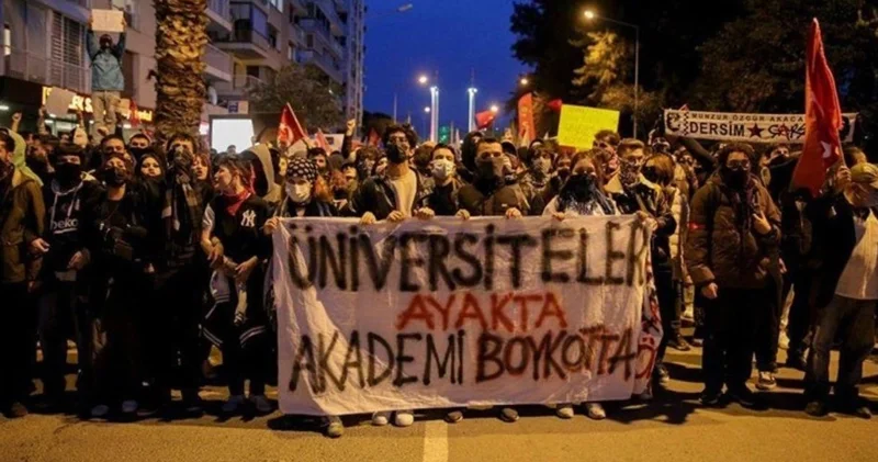 Öğrenci eylemine destek veren akademisyen işten atıldı