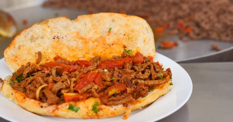 Tantuni mi, kokoreç mi? Yıldızlara göre sokak tadınız hangisi? Sözcü Gazetesi