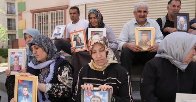 Diyarbakır anneleri PKK’nın fesih kararından memnun VİDEO İZLE