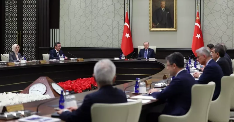 Ana gündem PKK nın fesih kararı! Kabine Erdoğan başkanlığında toplandı!