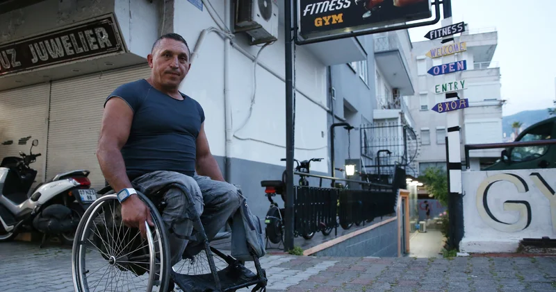 Bedensel engelli milli bilek güreşçi Ferhat Kurtoğlu nun hedefi dünya şampiyonluğu