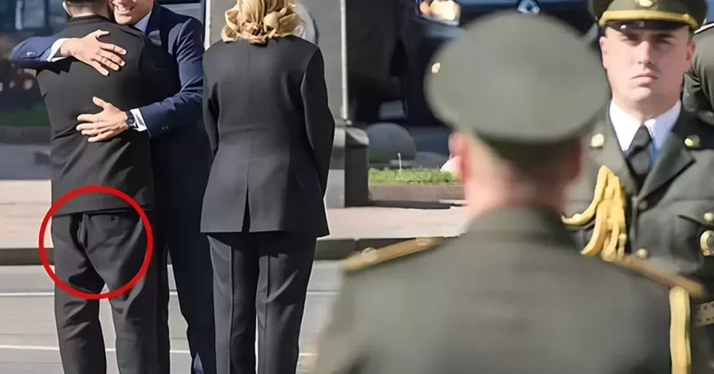 Zelensky pantolonunu ters mi giydi? Viral olan fotoğrafın arkasındaki gerçek
