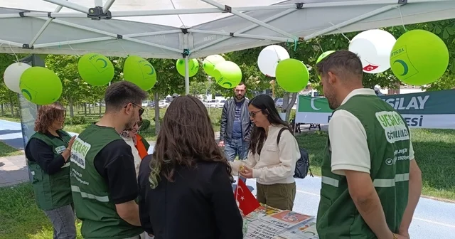 Yeşilay Eskişehir Şubesi nden Anneler Günü ne özel stant çalışması Eskişehir Haberleri