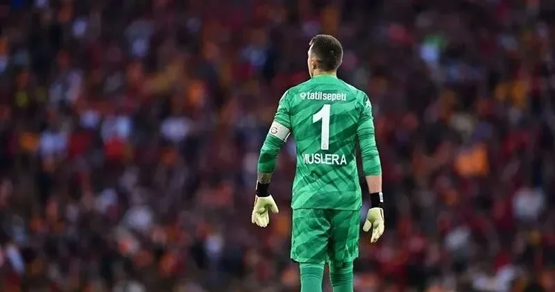 Muslera, Bülent Korkmaz ın tarihi rekoruna gözünü dikti