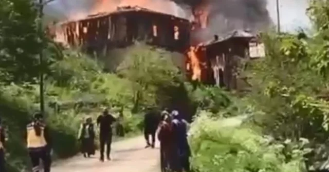 Cami ve 2 ev yandı Bolu Haberleri