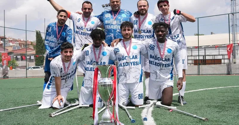 6 gollü maçı kazanıp Süper Lig e yükseldiler