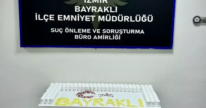 Bayraklı da binlerce uyuşturucu hap ele geçirildi