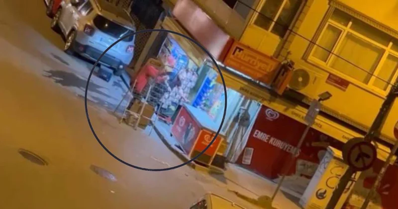 Dehşet anları kamerada: Husumetlisi 11 bıçak darbesiyle öldürdü