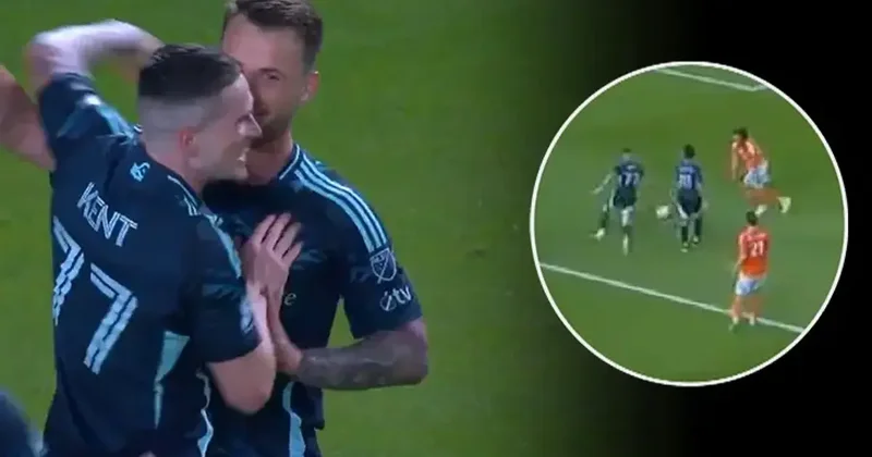 Ryan Kent, kendi takım arkadaşını da çalımlayıp asist yaptı Fanatik Spor Haberleri Video