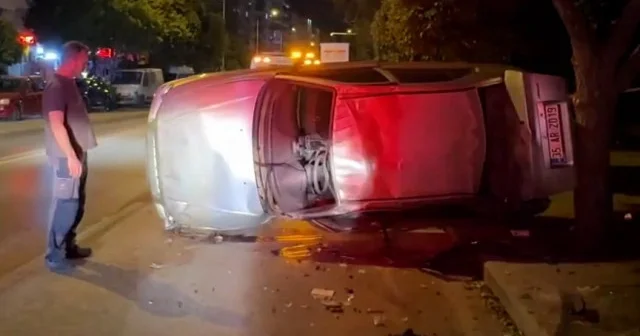 İzmir de takla atan otomobilin sürücüsü yaralandı VİDEO İZLE