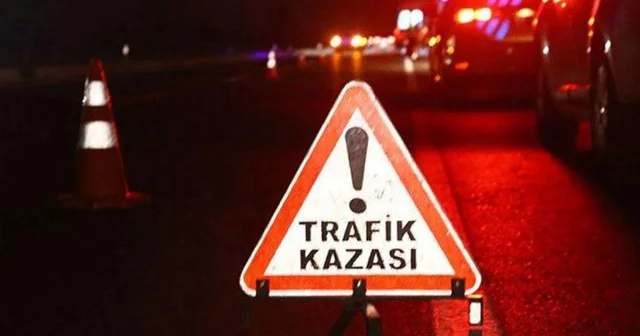 Kontrolden çıkan otomobil, kamyonete çarptı: İki yaralı Mersin Haberleri
