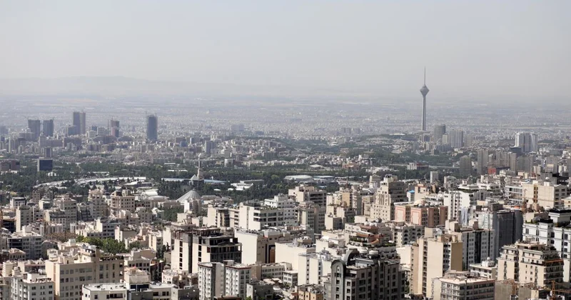 İran’ın başkenti Tahran’da tasarruf kararına uymayan 160 kurumun elektriği kesildi