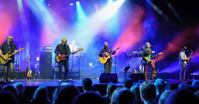 Alan Parsons, The Show Must Go On turnesi kapsamında İstanbul da konser verdi