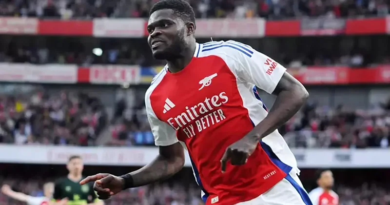 Thomas Partey at crossroads amid contract talks with Arsenal