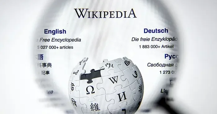 Yapay zeka destekli özetlere editörlerden kırmızı kart! Wikipedia denemeyi durdurdu