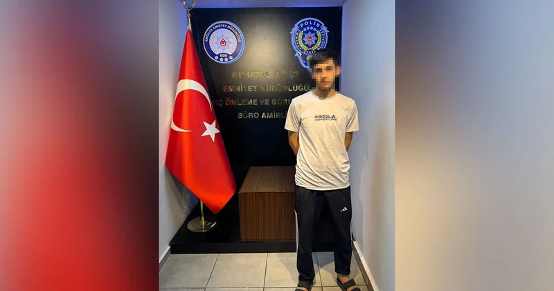 Antalya da 20 yaşındaki genç, bankta oturan kişiyi dövüp parasını çaldı