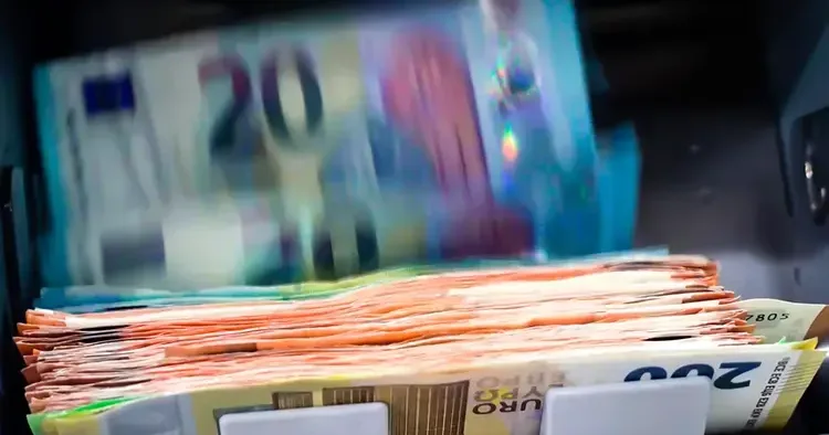 Euro tarihi zirvede