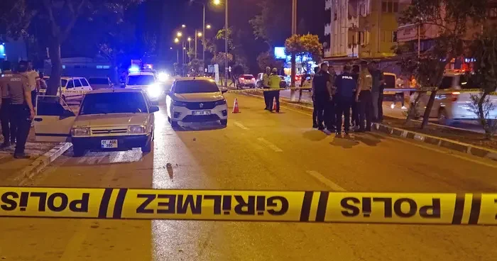 Adana da kanlı pusu! Otomobiline bindiği sırada öldürüldü