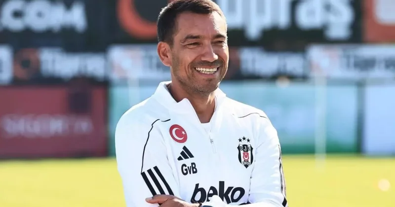 Giovanni van Bronckhorst dünya devine gidiyor