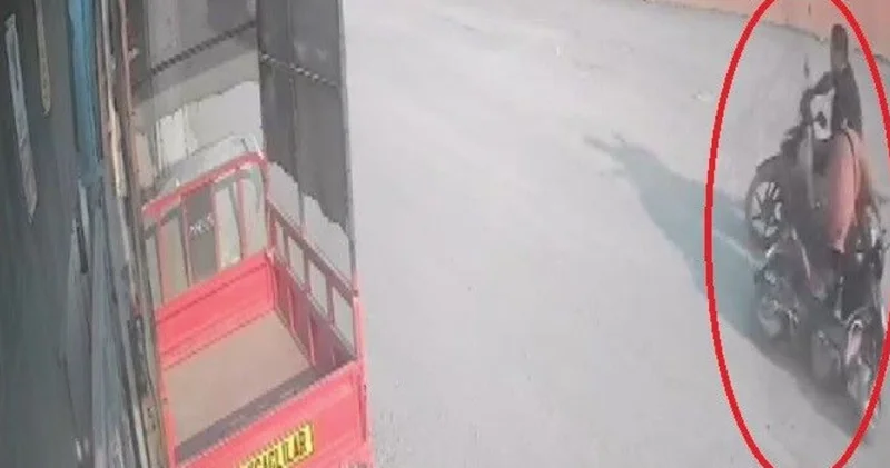 Motosikletten düştü, başka motosiklet çarptı! Son dakika haberleri