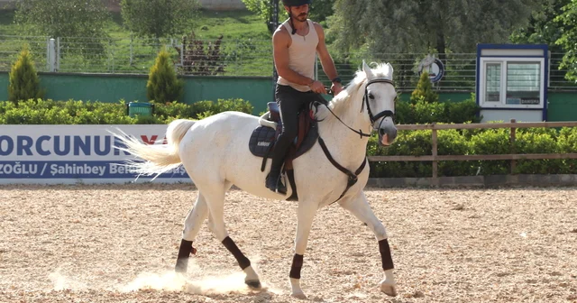 Gaziantep te hobi olarak biniciliğe başlayan doktor lisanslı sporcu oldu Gaziantep Haberleri