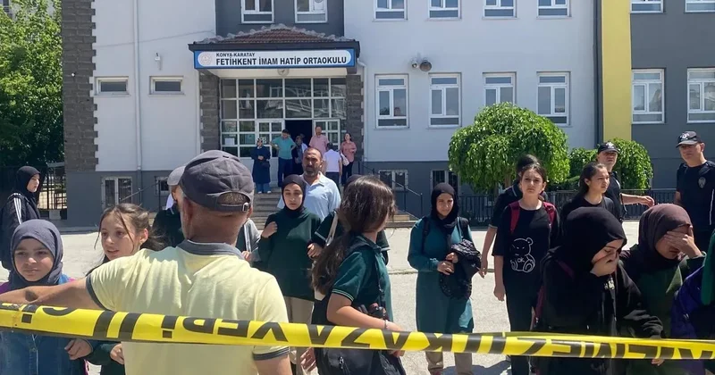 SON DAKİKA: Konya da okulda silahlı saldırıya uğrayan öğretmen Muhammet Öz hayatını kaybetti