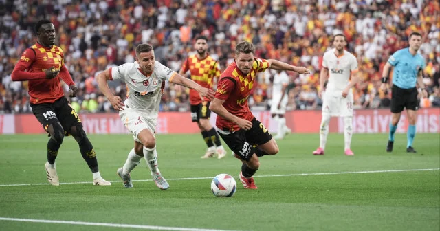 Göztepeli Nielsen ülkesine döndü! 2 yıllık imza attı Futbol Haberleri